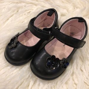 Koala Kids Size 6 Black MaryJanes